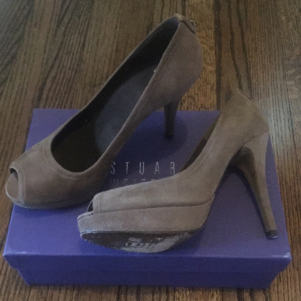 Stuart Weitzman pumps